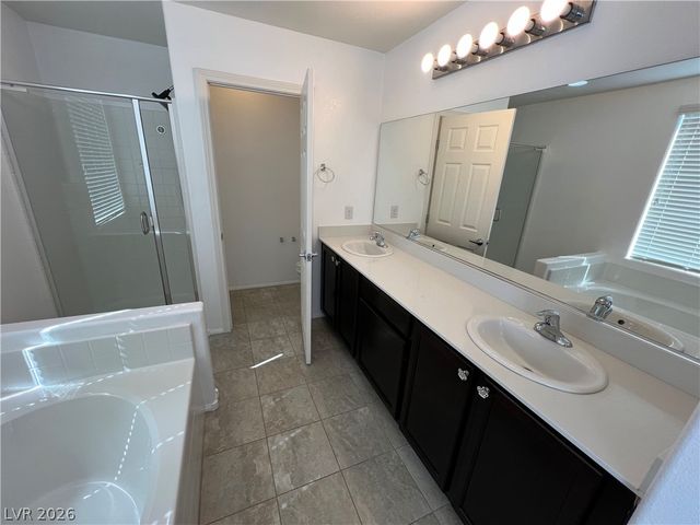5693 Point Loma Court, Las Vegas, NV 89122