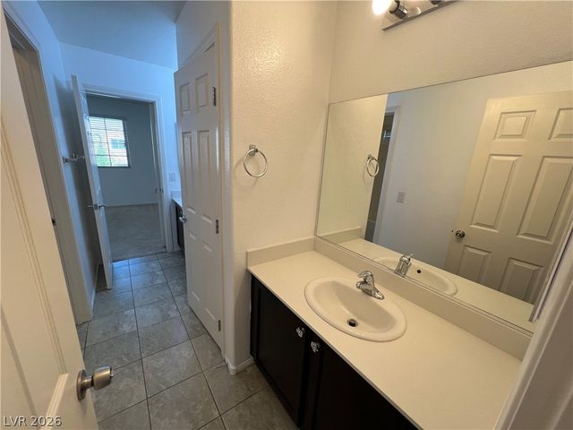 5693 Point Loma Court, Las Vegas, NV 89122