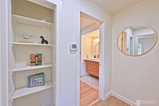 421 Wells Avenue N, Renton, WA 98057