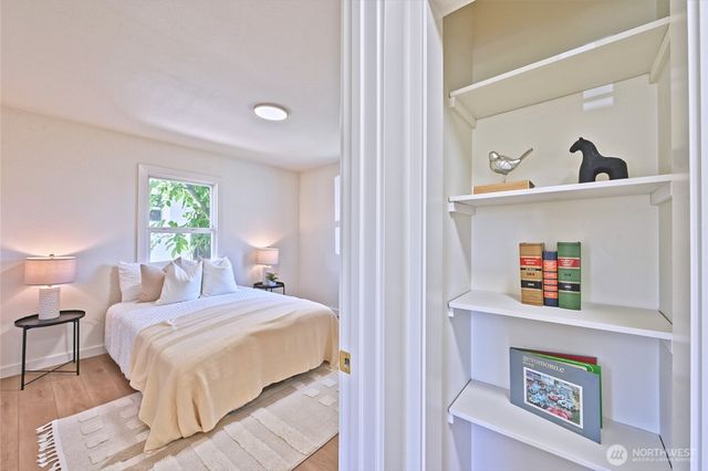 421 Wells Avenue N, Renton, WA 98057