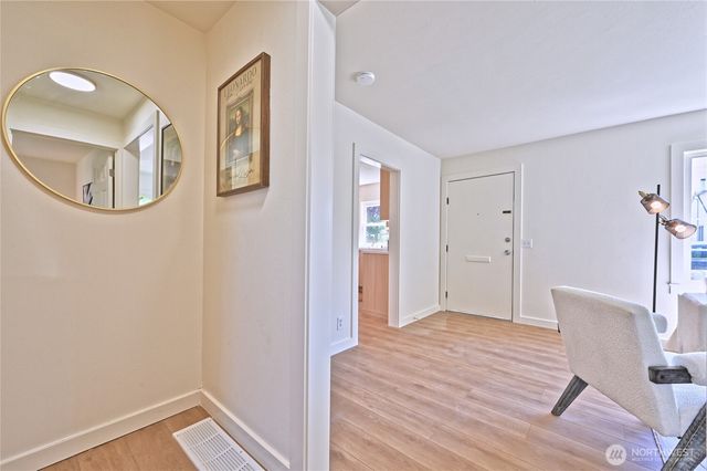 421 Wells Avenue N, Renton, WA 98057