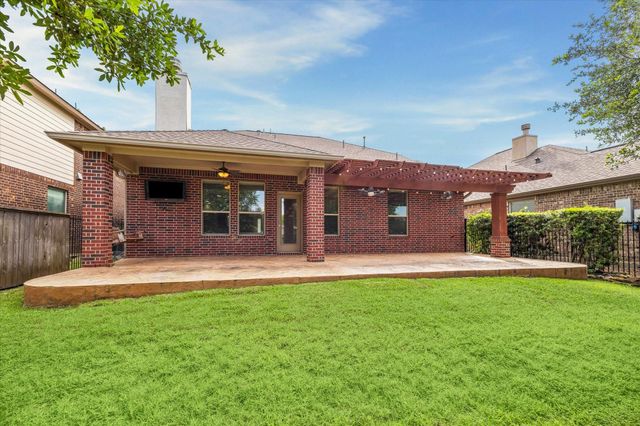 30 Black Swan Court, Magnolia, TX 77354