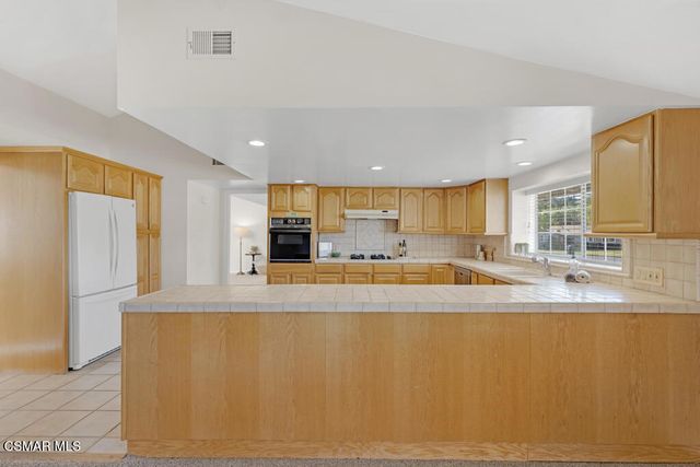 1016 Saxon Place, Thousand Oaks, CA 91360