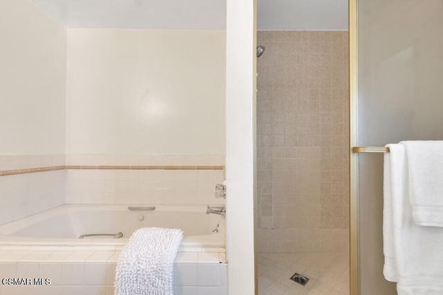 1016 Saxon Place, Thousand Oaks, CA 91360