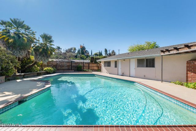 1016 Saxon Place, Thousand Oaks, CA 91360