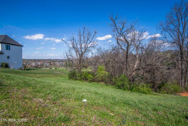 638 Barnsley Rd, Knoxville, TN 37934