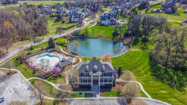 638 Barnsley Rd, Knoxville, TN 37934