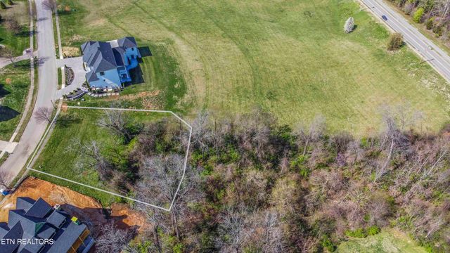 638 Barnsley Rd, Knoxville, TN 37934