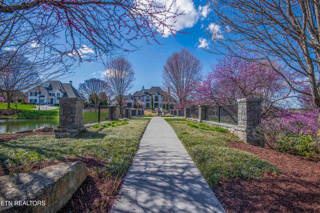 638 Barnsley Rd, Knoxville, TN 37934