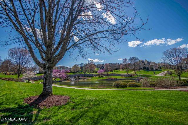 638 Barnsley Rd, Knoxville, TN 37934