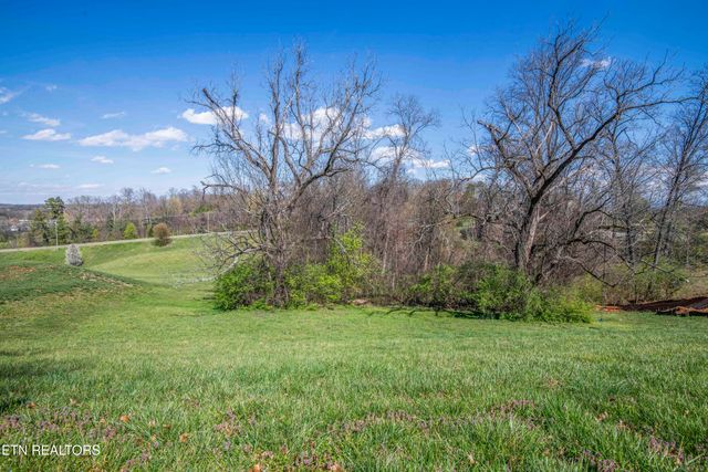 638 Barnsley Rd, Knoxville, TN 37934