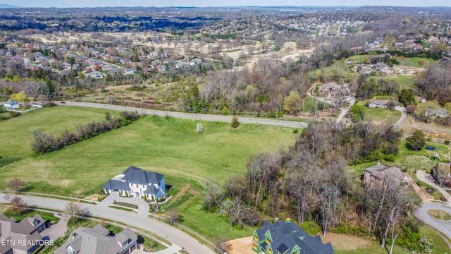 638 Barnsley Rd, Knoxville, TN 37934