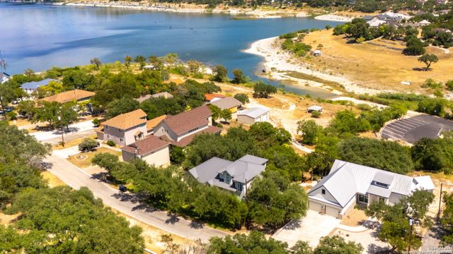 1761 Lakeside W, Canyon Lake, TX 78133