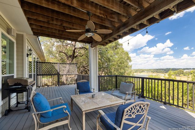 1761 Lakeside W, Canyon Lake, TX 78133