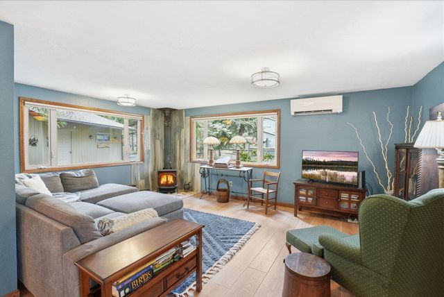 14987 Buggy Whip, Sisters, OR 97759