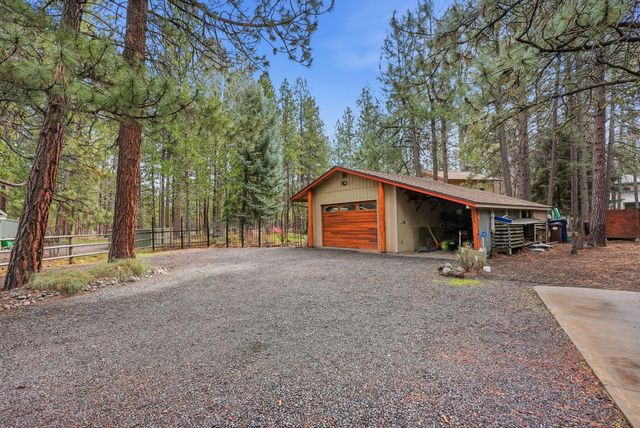 14987 Buggy Whip, Sisters, OR 97759