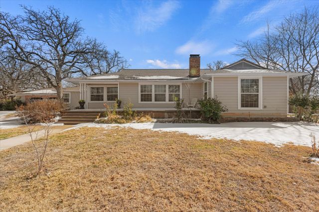 425 Oakhill Drive, Denton, TX 76201