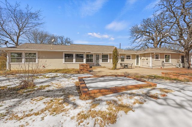 425 Oakhill Drive, Denton, TX 76201