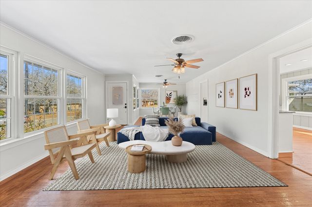 425 Oakhill Drive, Denton, TX 76201