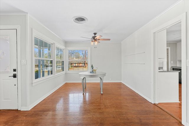 425 Oakhill Drive, Denton, TX 76201