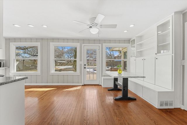 425 Oakhill Drive, Denton, TX 76201