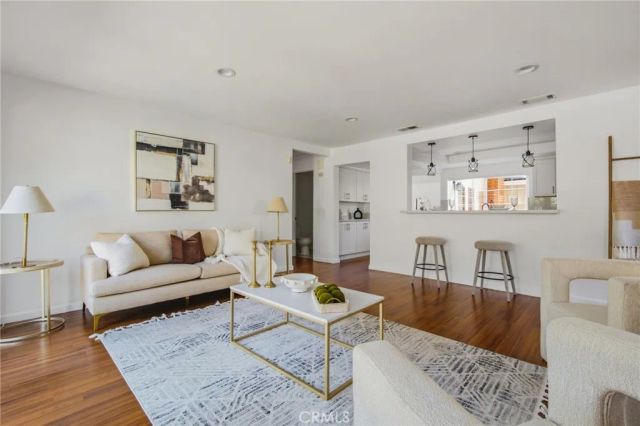 4981 Paseo Segovia, Irvine, CA 92603