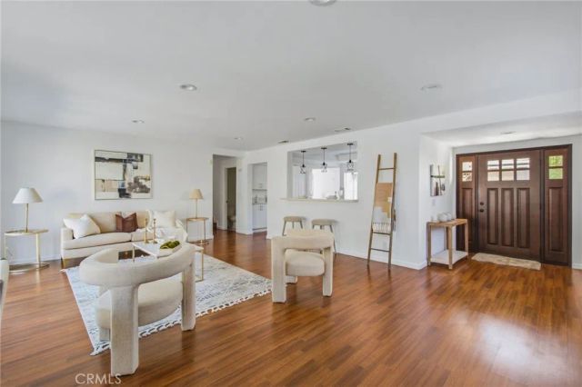 4981 Paseo Segovia, Irvine, CA 92603