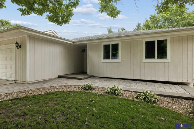 5312 London Road, Lincoln, NE 68516
