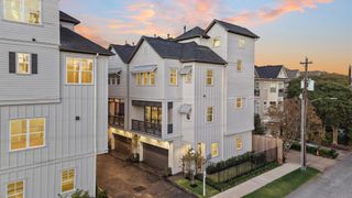 4024 Blossom Street, Houston, TX 77007