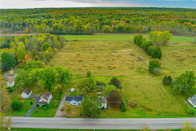 6358 Ridge Road, Lockport Town, NY 14094