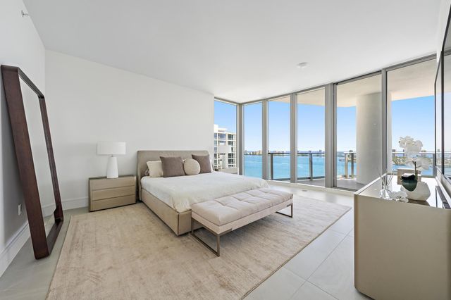 220 Lake Shore Drive 2212, Lake Park, FL 33403