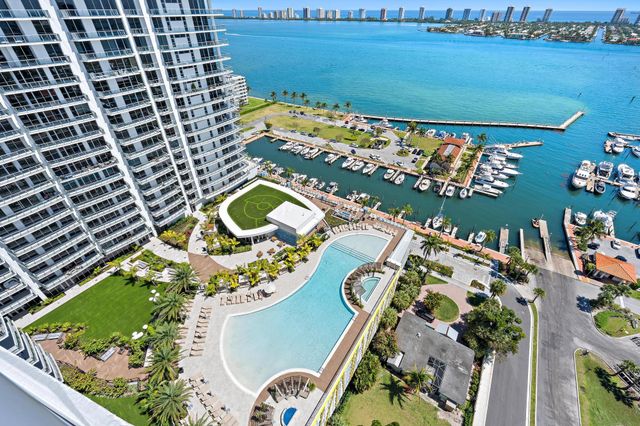 220 Lake Shore Drive 2212, Lake Park, FL 33403