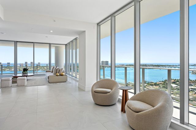 220 Lake Shore Drive 2212, Lake Park, FL 33403