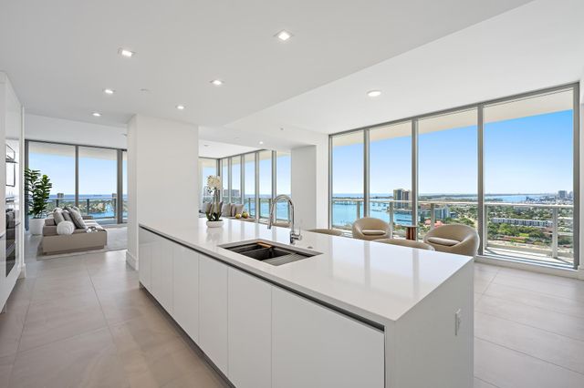 220 Lake Shore Drive 2212, Lake Park, FL 33403