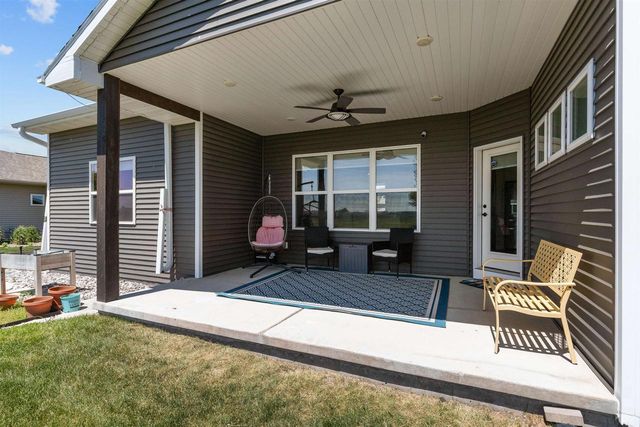 2157 FOX POINT CIRCLE, De Pere, WI 54115