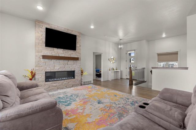 2157 FOX POINT CIRCLE, De Pere, WI 54115