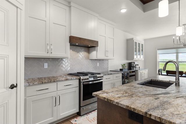 2157 FOX POINT CIRCLE, De Pere, WI 54115