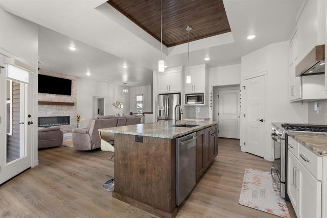 2157 FOX POINT CIRCLE, De Pere, WI 54115