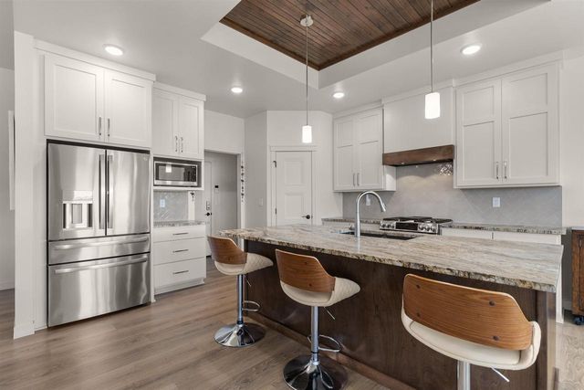 2157 FOX POINT CIRCLE, De Pere, WI 54115
