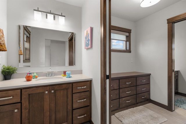 2157 FOX POINT CIRCLE, De Pere, WI 54115