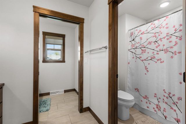 2157 FOX POINT CIRCLE, De Pere, WI 54115