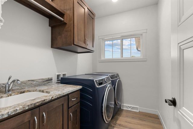 2157 FOX POINT CIRCLE, De Pere, WI 54115