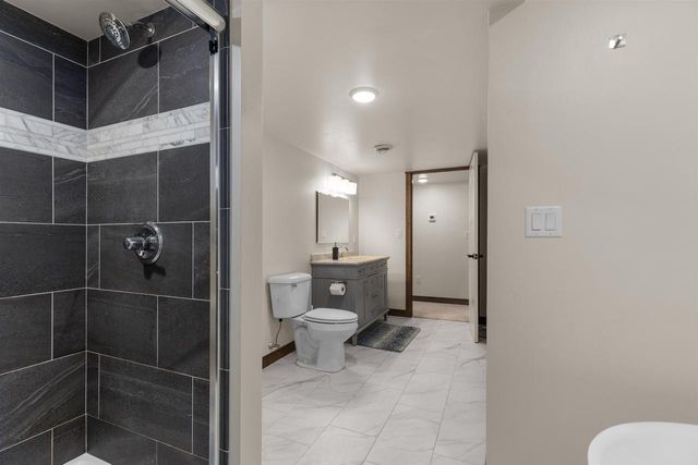 2157 FOX POINT CIRCLE, De Pere, WI 54115