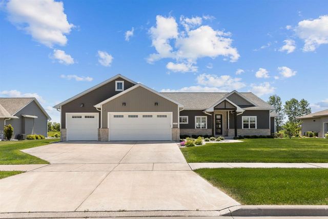 2157 FOX POINT CIRCLE, De Pere, WI 54115
