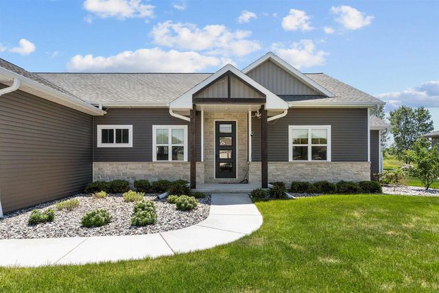 2157 FOX POINT CIRCLE, De Pere, WI 54115