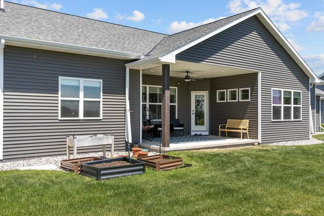 2157 FOX POINT CIRCLE, De Pere, WI 54115