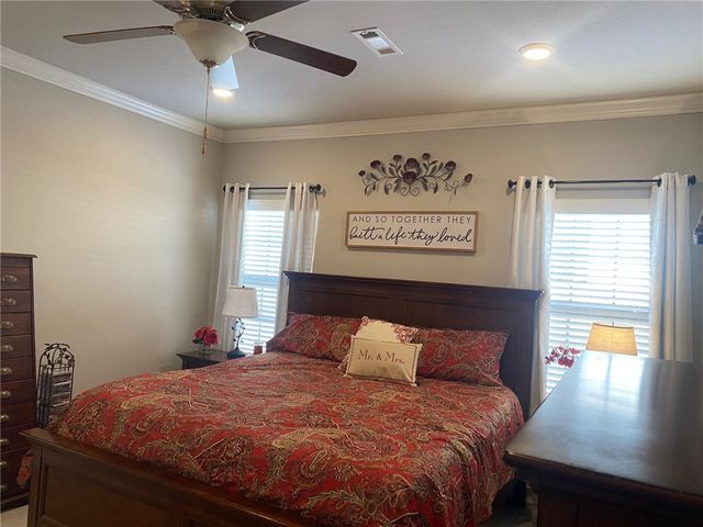 26 Overton Drive, Bella Vista, AR 72714