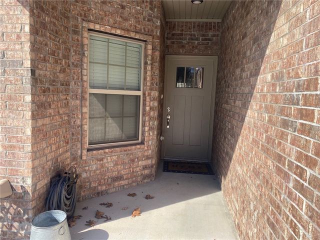 26 Overton Drive, Bella Vista, AR 72714