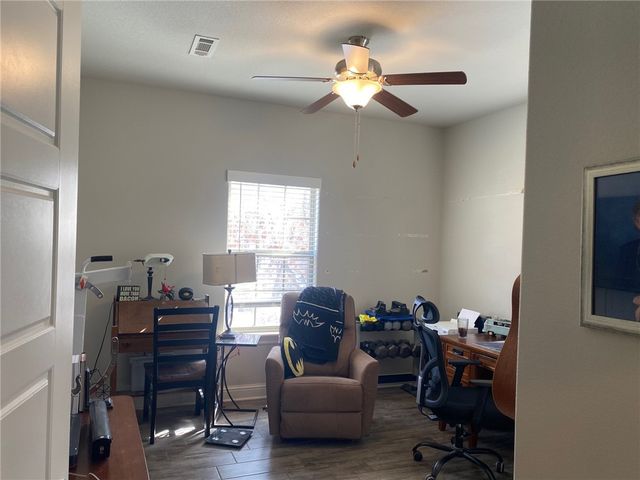 26 Overton Drive, Bella Vista, AR 72714