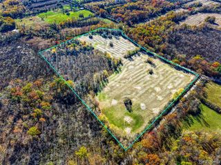 34 Spencer Road, South Lyon, MI 48178